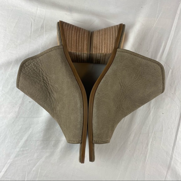 Lucky Brand Baldomero Heel Leather Slide Mules - Picture 6 of 12